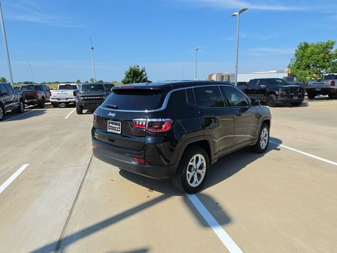 Used 2025 Jeep Compass Sport AWD/4WD image 5