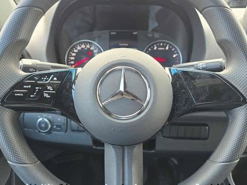 Used 2025 Mercedes-Benz Sprinter 2500 image 29