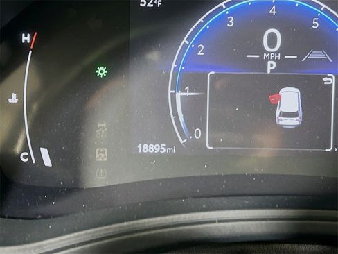 Used 2025 Toyota Grand Highlander AWD image 12