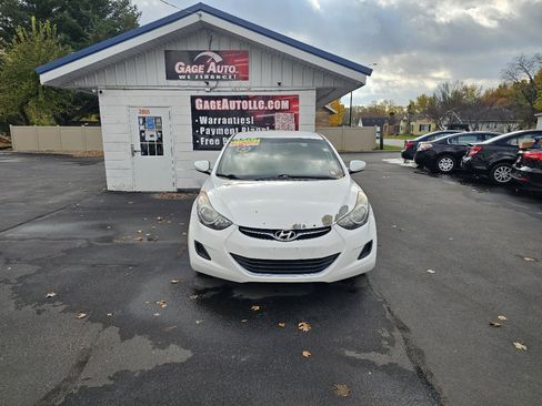 Used 2013 Hyundai Elantra GLS image 2