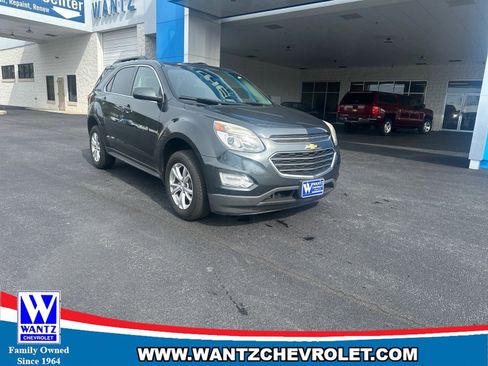Used 2017 Chevrolet Equinox LT image 4