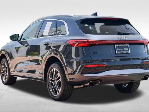 Certified 2025 Audi Q5 Premium Plus w/ Premium Plus AWD/4WD image 4