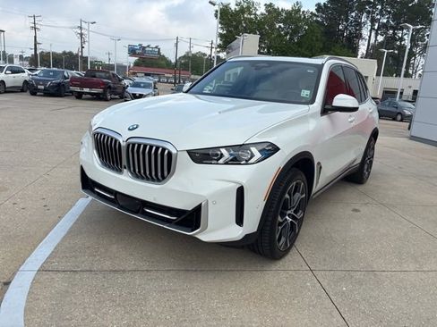 Used 2025 BMW X5 sDrive40i w/ Premium Package image 3