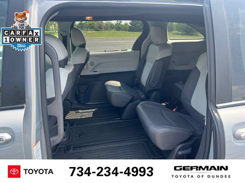 Used 2023 Toyota Sienna XSE FWD image 18