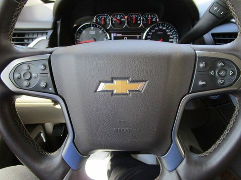 Used 2015 Chevrolet Suburban LTZ image 18
