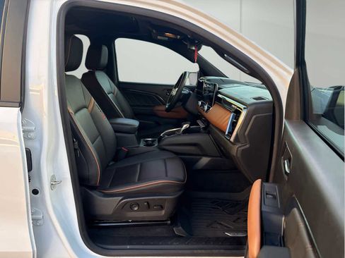 Used 2023 GMC Canyon AT4 w/ AT4 Premium Package image 33