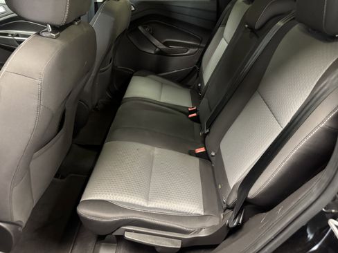Used 2017 Ford Escape SE w/ Equipment Group 201A FWD image 12