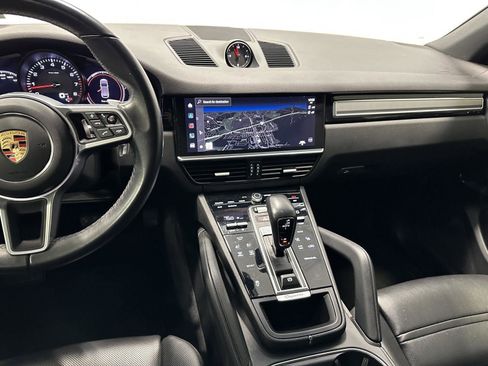 Used 2022 Porsche Cayenne Platinum Edition image 27