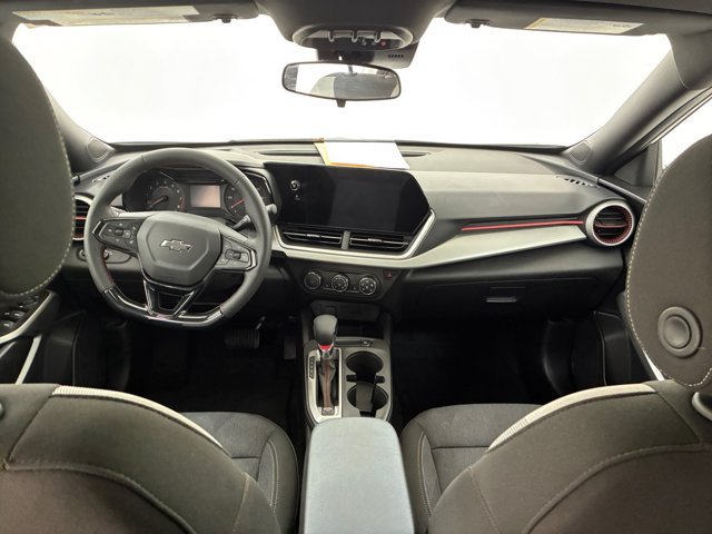 Used 2024 Chevrolet Trax RS w/ Sunroof Package FWD image 20