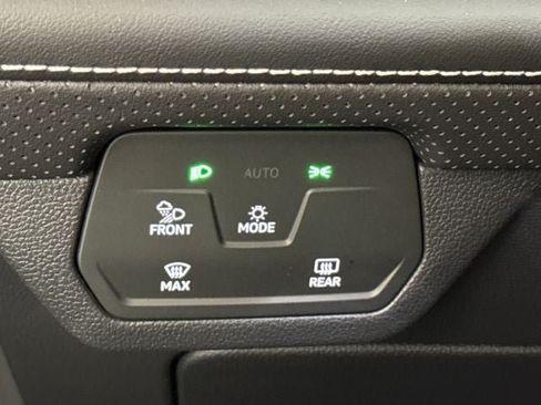 New 2026 Volkswagen Atlas Cross Sport SE AWD/4WD image 30