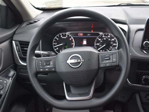 Used 2026 Nissan Rogue S FWD image 30