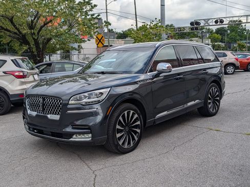 Used 2021 Lincoln Aviator Black Label Grand Touring AWD/4WD image 3