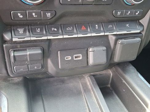 Used 2023 Chevrolet Silverado 3500 High Country image 9