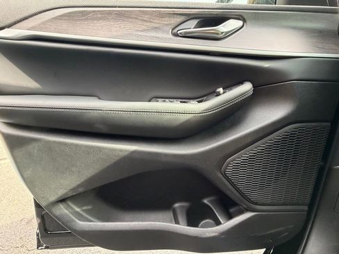 New 2026 Jeep Grand Cherokee Laredo image 23