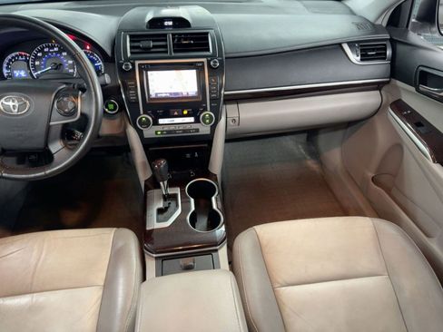 Used 2012 Toyota Camry XLE image 28