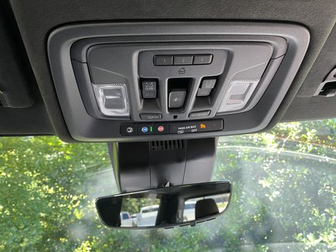 Used 2024 GMC Sierra 1500 Denali Ultimate AWD/4WD image 34