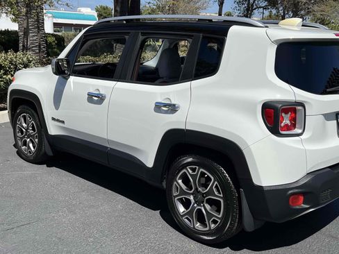 Used 2017 Jeep Renegade Limited FWD image 25