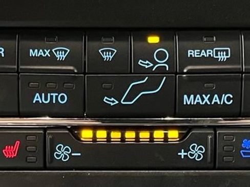 Used 2020 Ford Expedition Limited w/ Special Edition Package AWD/4WD image 38