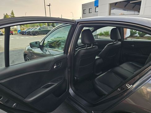 Used 2016 Honda Accord Sport image 18