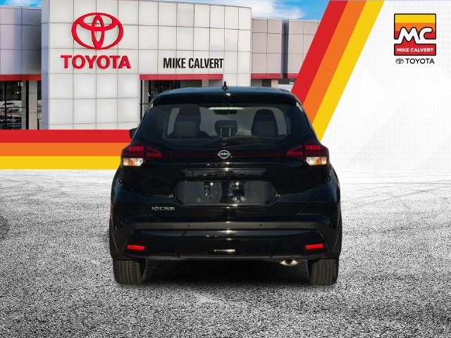 Used 2023 Nissan Kicks S w/ Interior Electronics Package FWD image 4