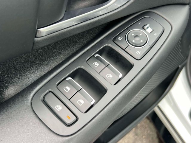 Used 2020 Hyundai Sonata SEL FWD image 17
