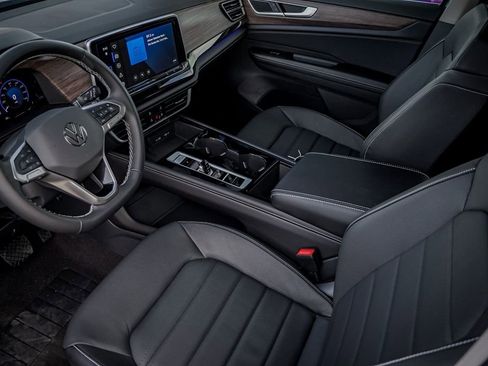 New 2026 Volkswagen Atlas SEL image 11
