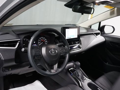 Certified 2025 Toyota Corolla LE image 11