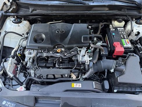 Used 2018 Toyota Camry SE image 26
