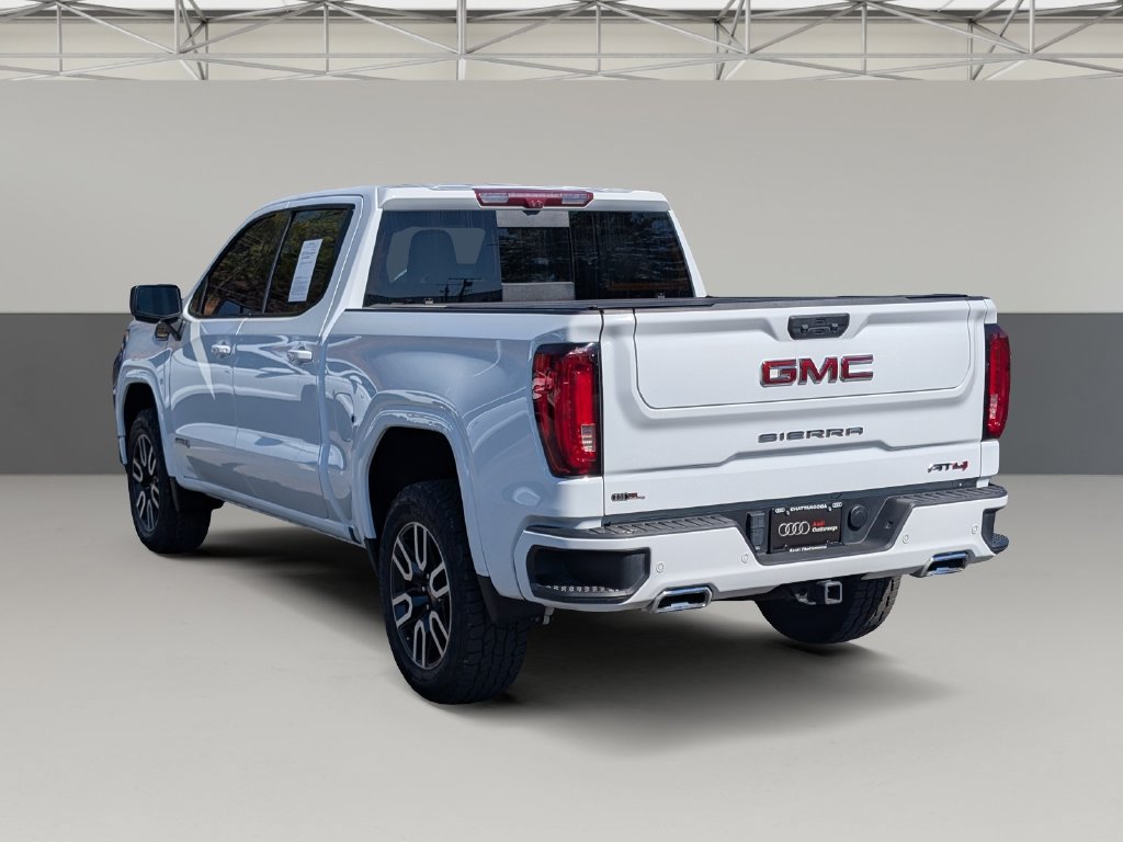 Used 2024 GMC Sierra 1500 AT4 w/ Technology Package AWD/4WD image 5