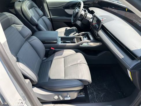New 2026 Lincoln Nautilus Reserve AWD/4WD image 14