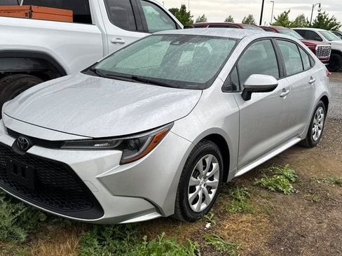 Used 2022 Toyota Corolla LE w/ Carpet Mat Package (TMS) image 8