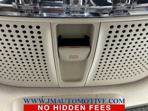 Used 2019 Mercedes-Benz C 300 4MATIC Sedan image 36