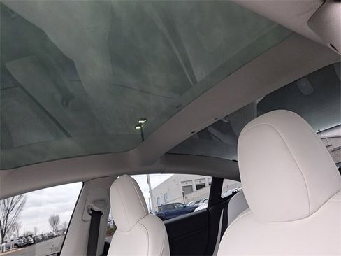 Used 2022 Tesla Model 3 Long Range image 14