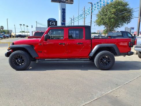 Used 2023 Jeep Gladiator Sport AWD/4WD image 5