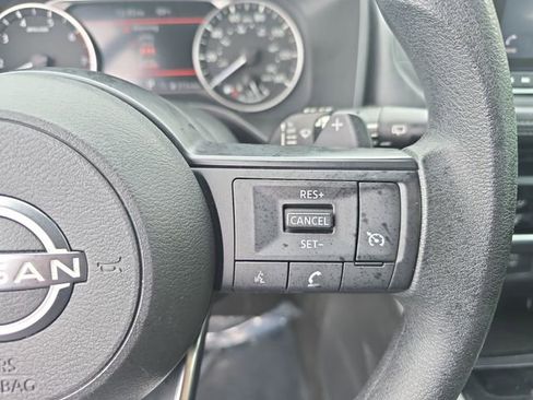 Used 2024 Nissan Rogue S FWD image 19