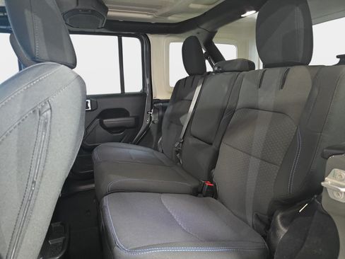 Used 2023 Jeep Wrangler Unlimited Rubicon 4xe AWD/4WD image 11