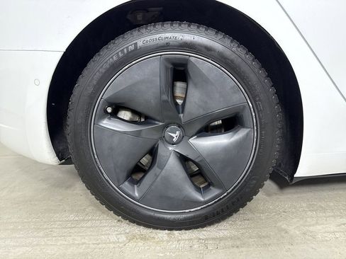 Used 2018 Tesla Model 3 Long Range image 16