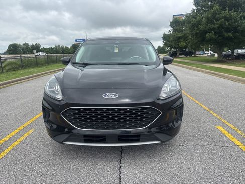 Used 2021 Ford Escape SE FWD image 2
