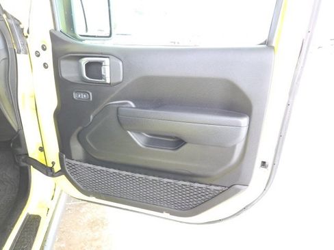 Used 2023 Jeep Wrangler Rubicon w/ LED Lighting Group image 96