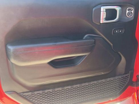 Used 2019 Jeep Wrangler Sport image 10