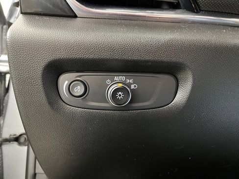 Used 2023 Chevrolet Traverse RS image 19