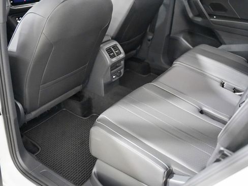 Used 2024 Volkswagen Tiguan SE R-Line AWD/4WD image 24