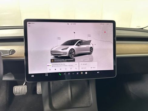 Used 2023 Tesla Model 3 Standard Range image 18