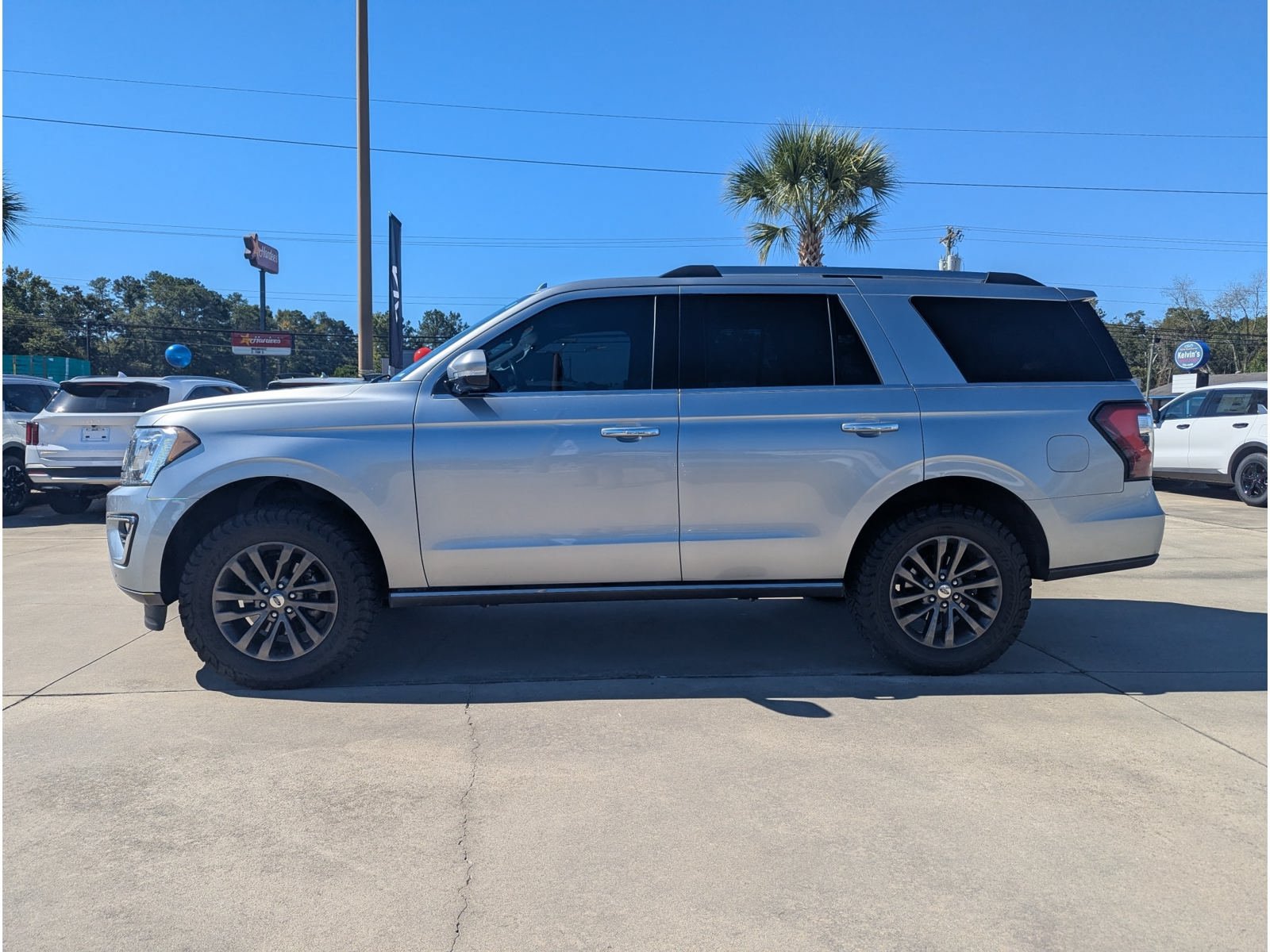 Used 2020 Ford Expedition Limited AWD/4WD image 5