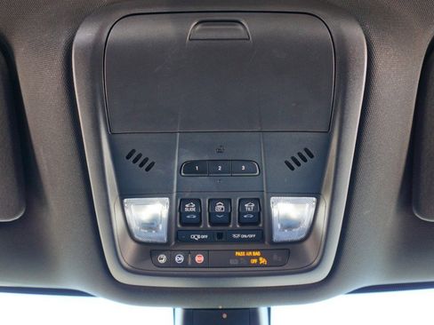 Used 2022 Buick Enclave Premium w/ Experience Buick Package image 29