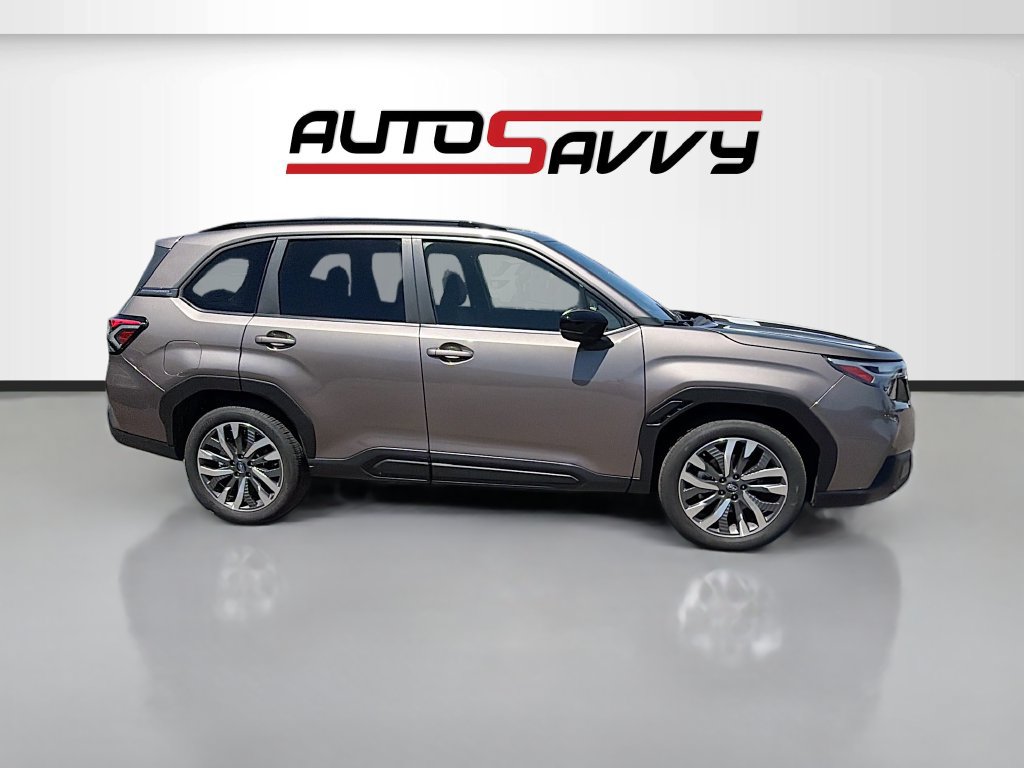 Used 2025 Subaru Forester Touring AWD/4WD image 8
