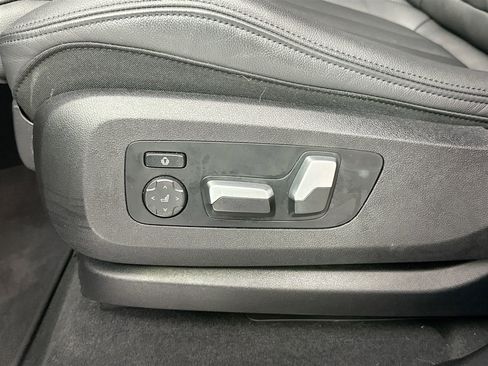 Used 2022 BMW X5 xDrive40i w/ Climate Comfort Package image 19