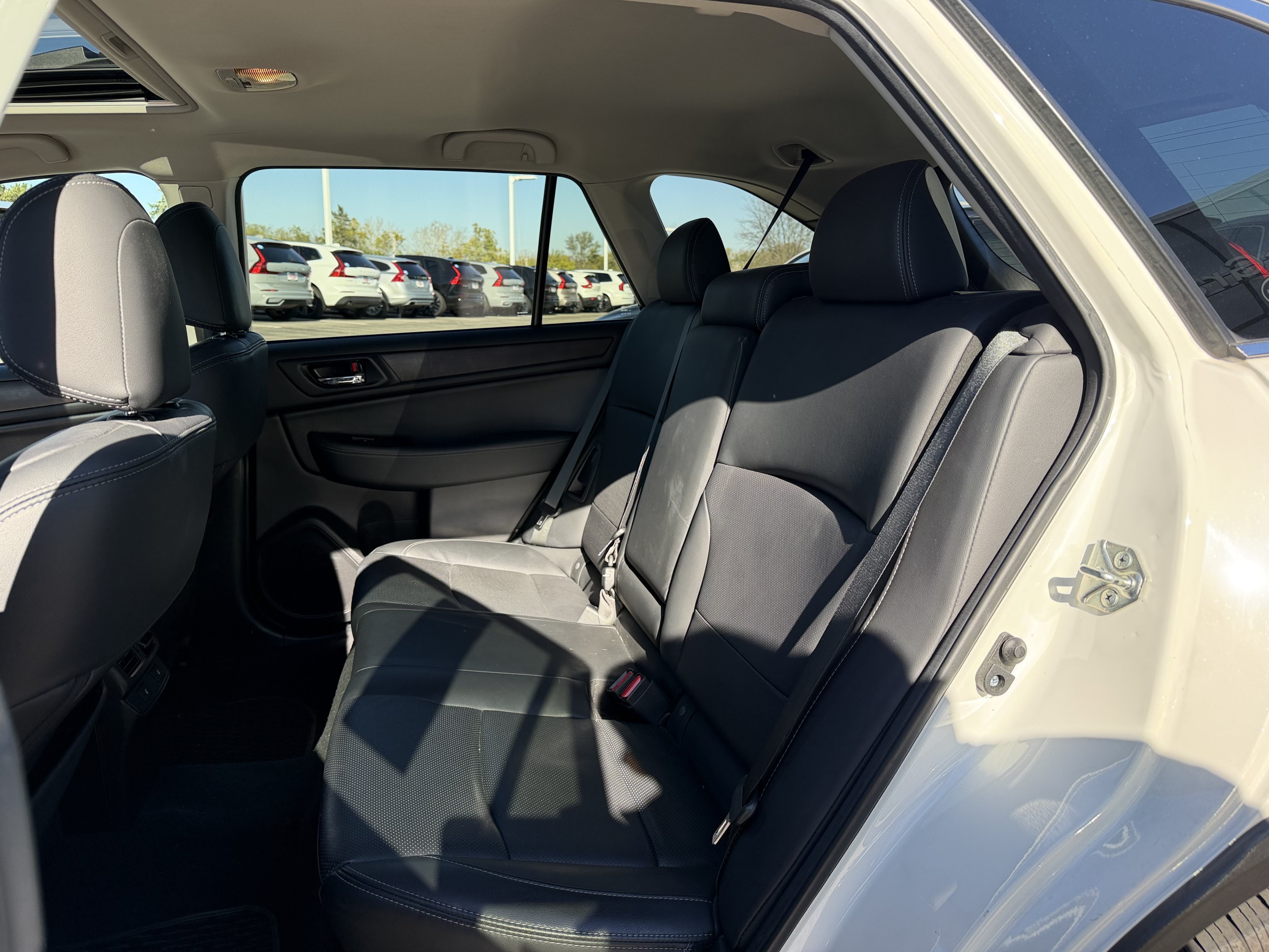Used 2015 Subaru Outback 2.5i Limited AWD/4WD image 10