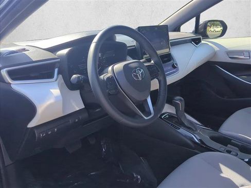 Used 2025 Toyota Corolla SE FWD image 9