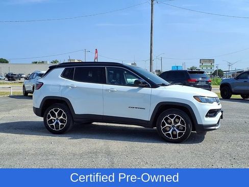 Certified 2025 Jeep Compass Limited AWD/4WD image 22